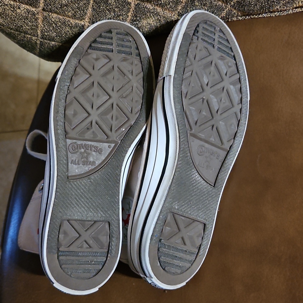 Converse Chuck Taylor All Star Hi Embroidered Mushroom High Top Sneakers Shoes - Picture 6 of 6